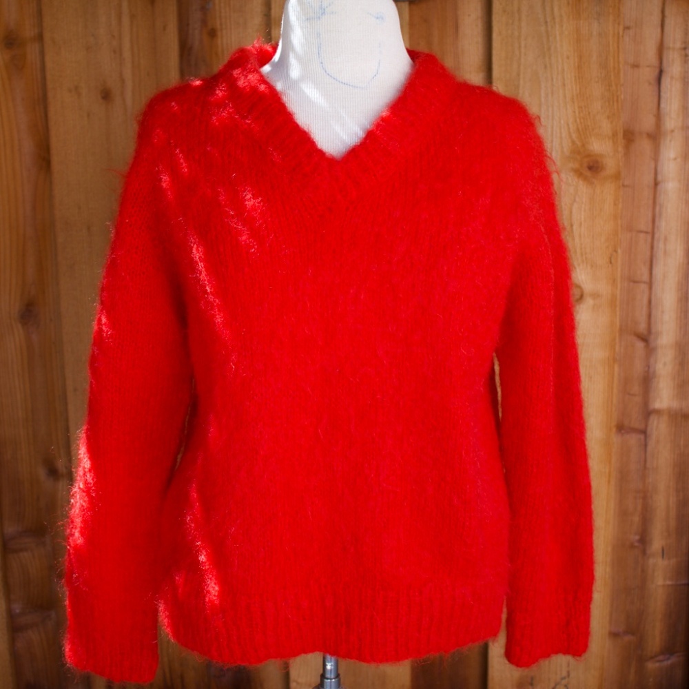 Vintage Handmade Knitted Mohair V-Neck RED Sweater Size Medium